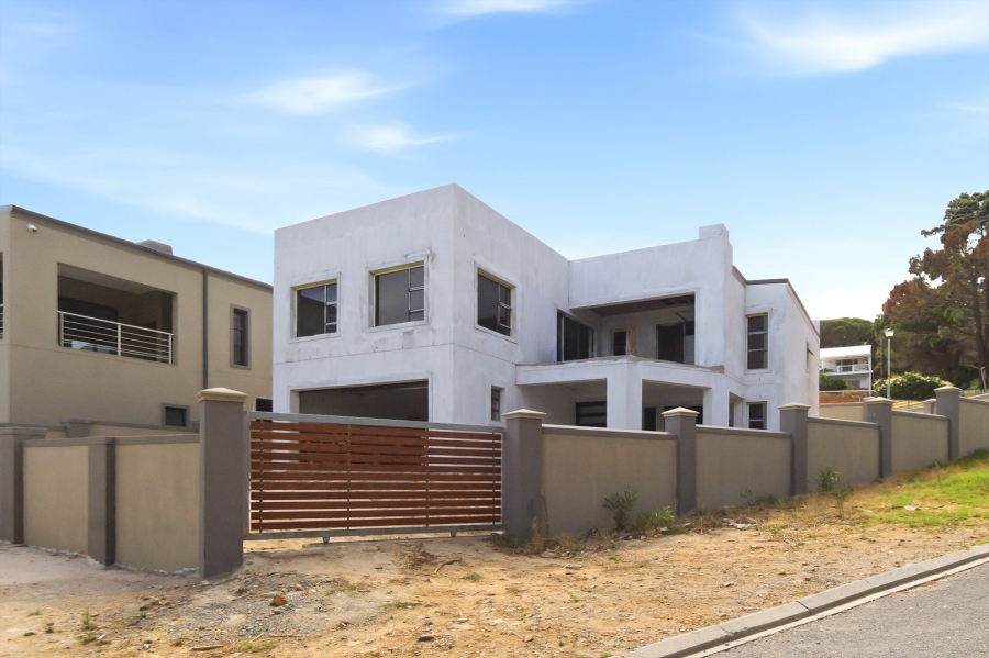 3 Bedroom Property for Sale in Mountainside Western Cape